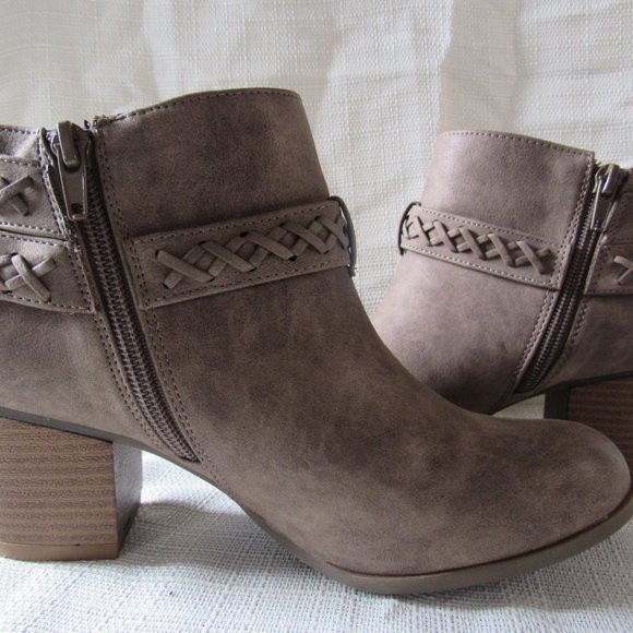 Tan Size 7.5 Ankle Boots - Picture 2 of 5